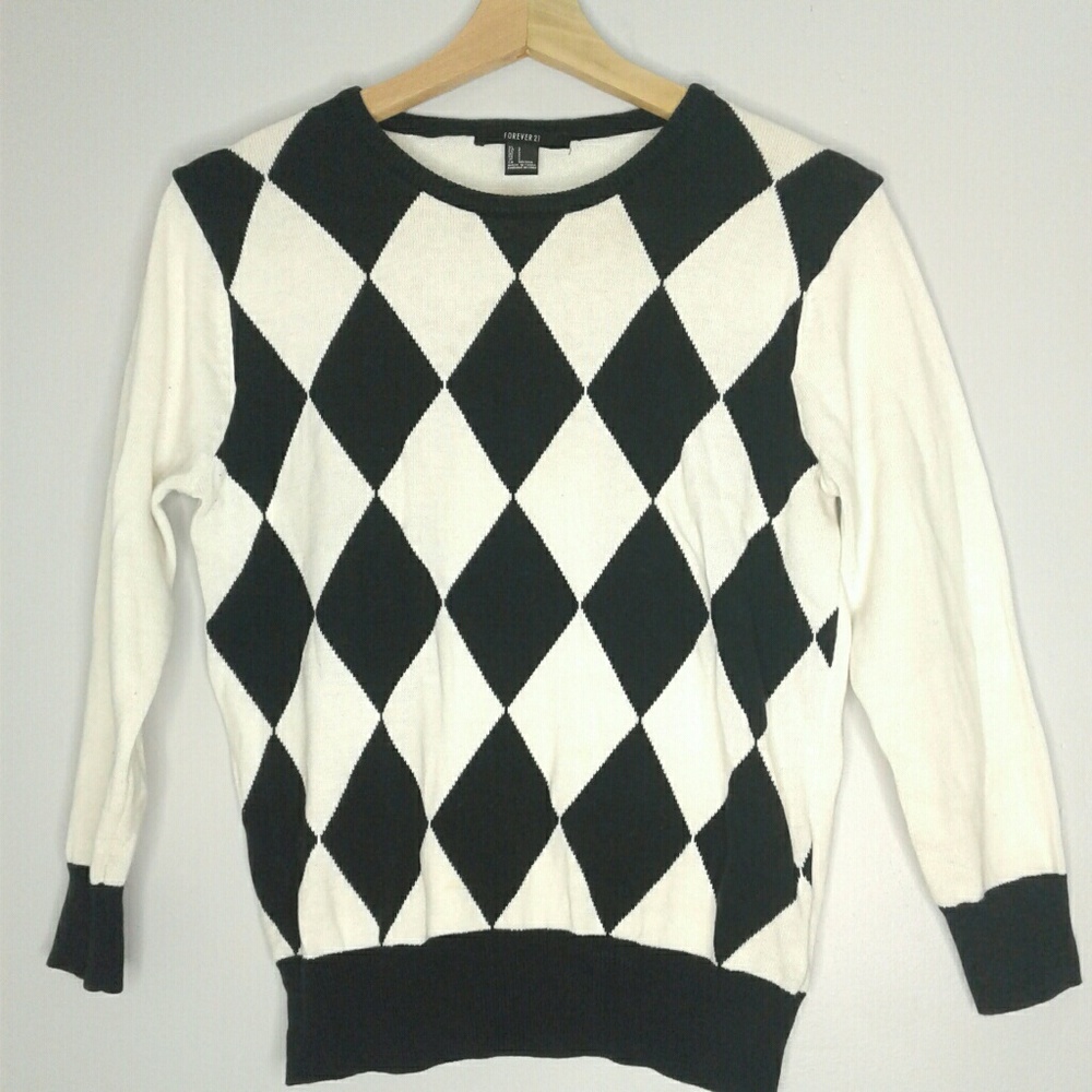 Forever 21 crewneck long sleeve sweater size small